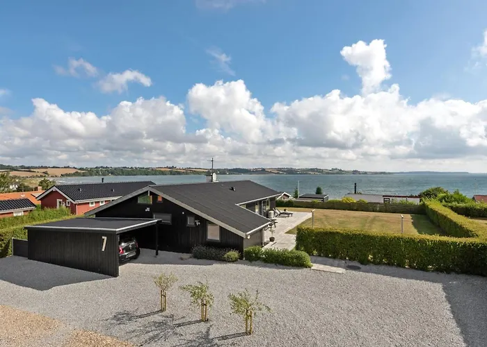 Beowulf - 200m From The Sea By Interhome *